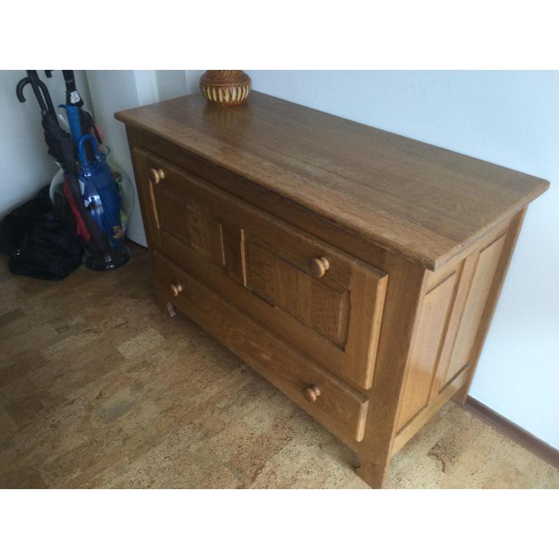 Eikenhouten tv kast