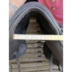 Dressuurzadel Anatomica 17.5inch als nieuw!