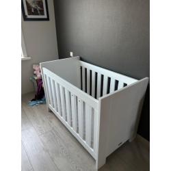 Baby bedje zo goed als nieuw