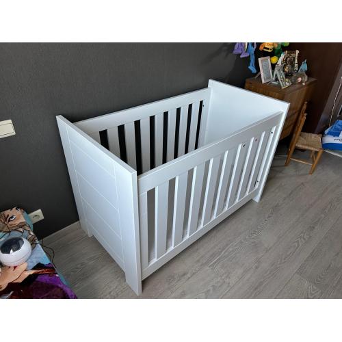Baby bedje zo goed als nieuw