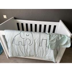 Baby bedje zo goed als nieuw