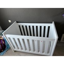 Baby bedje zo goed als nieuw