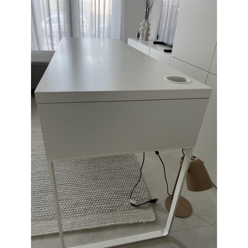 Witte bureau / kaptafel