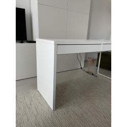 Witte bureau / kaptafel