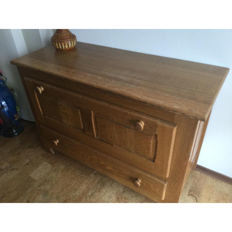 Eikenhouten tv kast