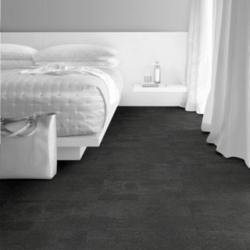 Zwarte tapijttegels met Extra Isolatie in betonlook