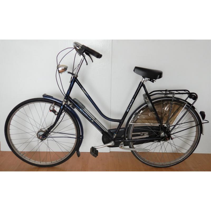 Damesfiets Gazelle (de fiets is beschikbaar)