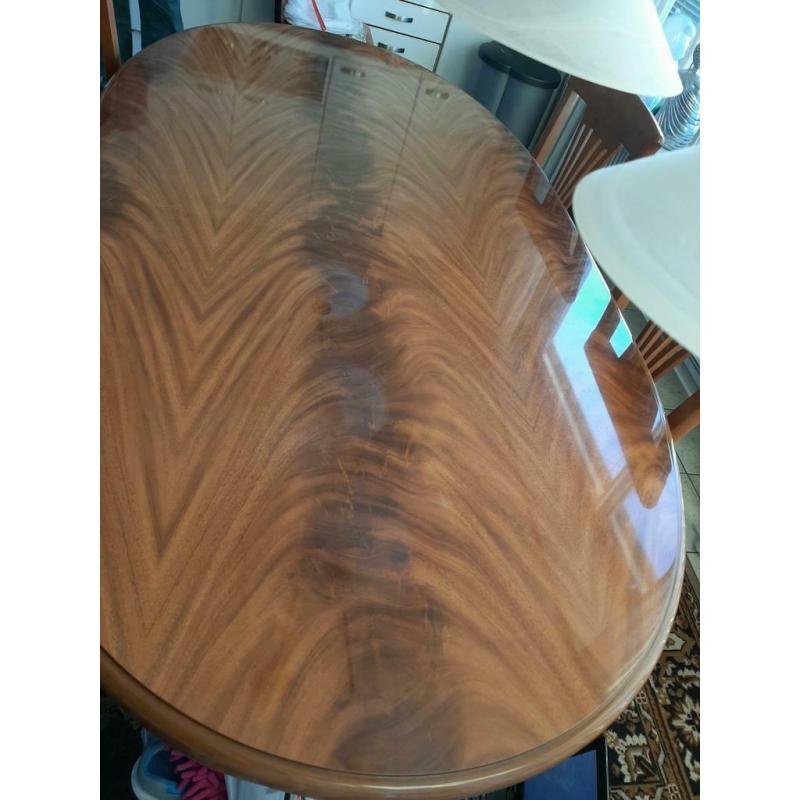 Houten eettafel
