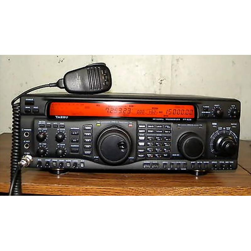 Transceiver YAESU FT-920 voor zendamateurs.
