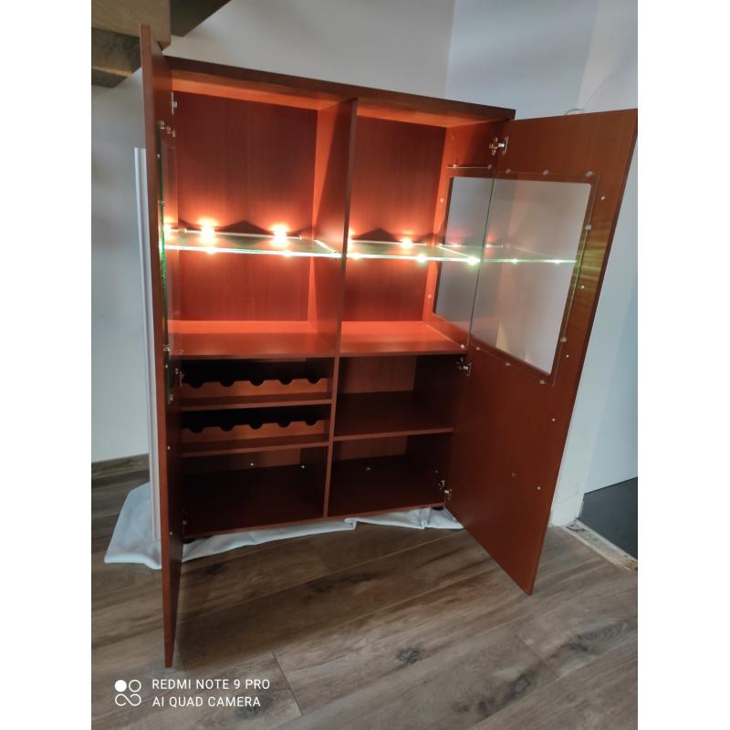 Wijnkast met verlichting