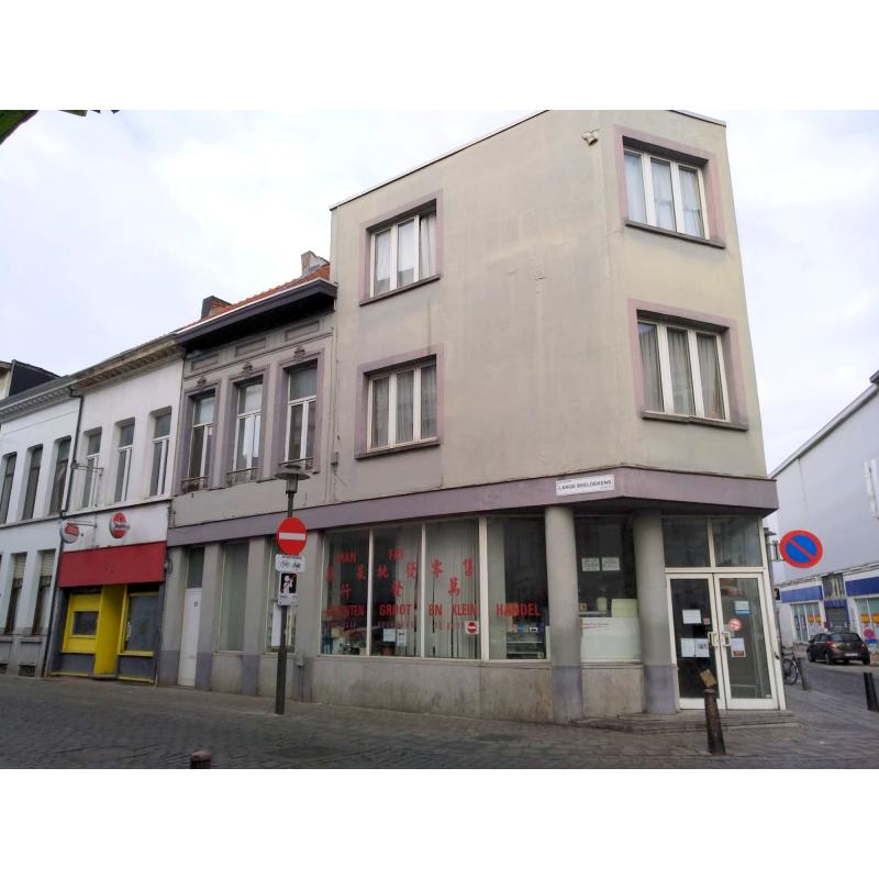 TE KOOP OPBRENGSTEIGENDOM ANTWERPEN