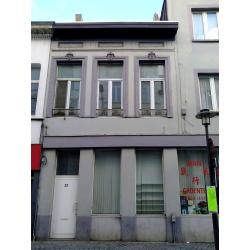 TE KOOP OPBRENGSTEIGENDOM ANTWERPEN