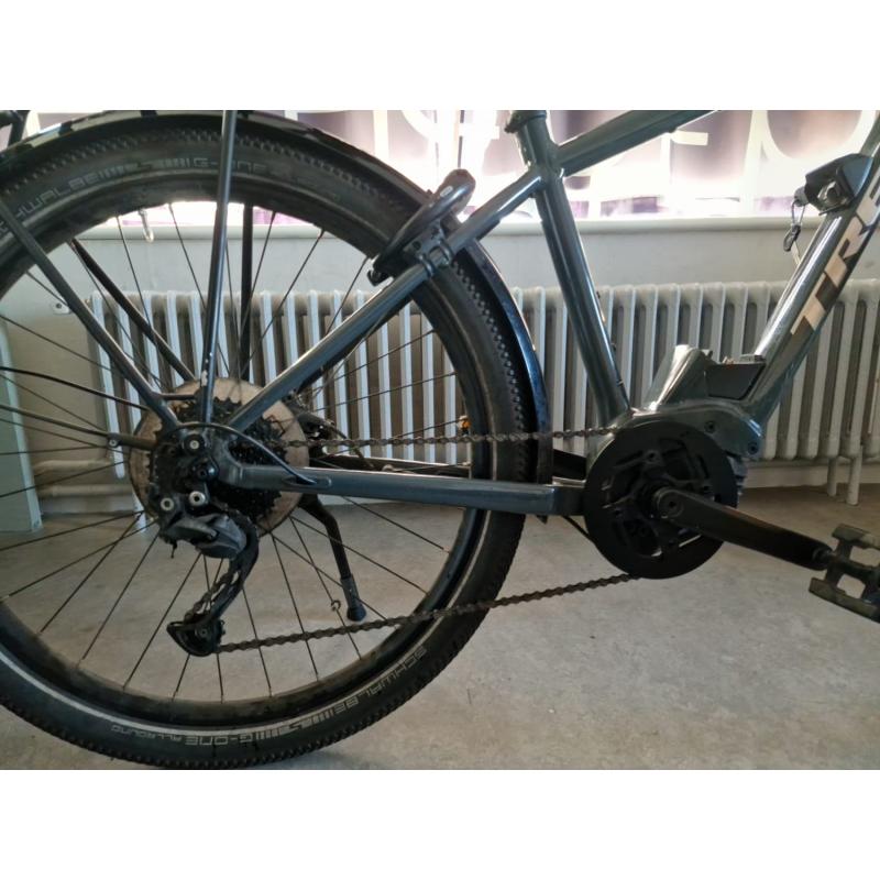 te koop electrische herenfiets merk trek allant  5 solid charcoal 500wh