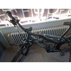 te koop electrische herenfiets merk trek allant  5 solid charcoal 500wh