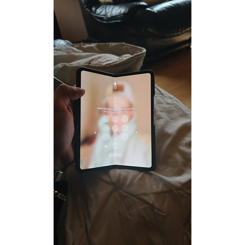 Samsung galaxy Z fold 128gb