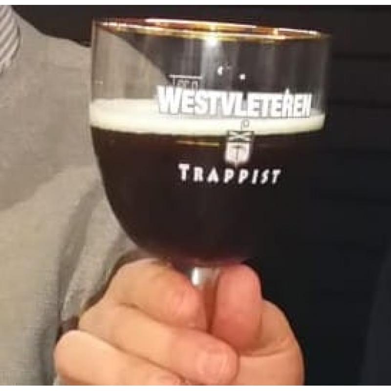 Bak met 24 volle flesjes TRAPPIST WESTVLETEREN 6, 8 of 12