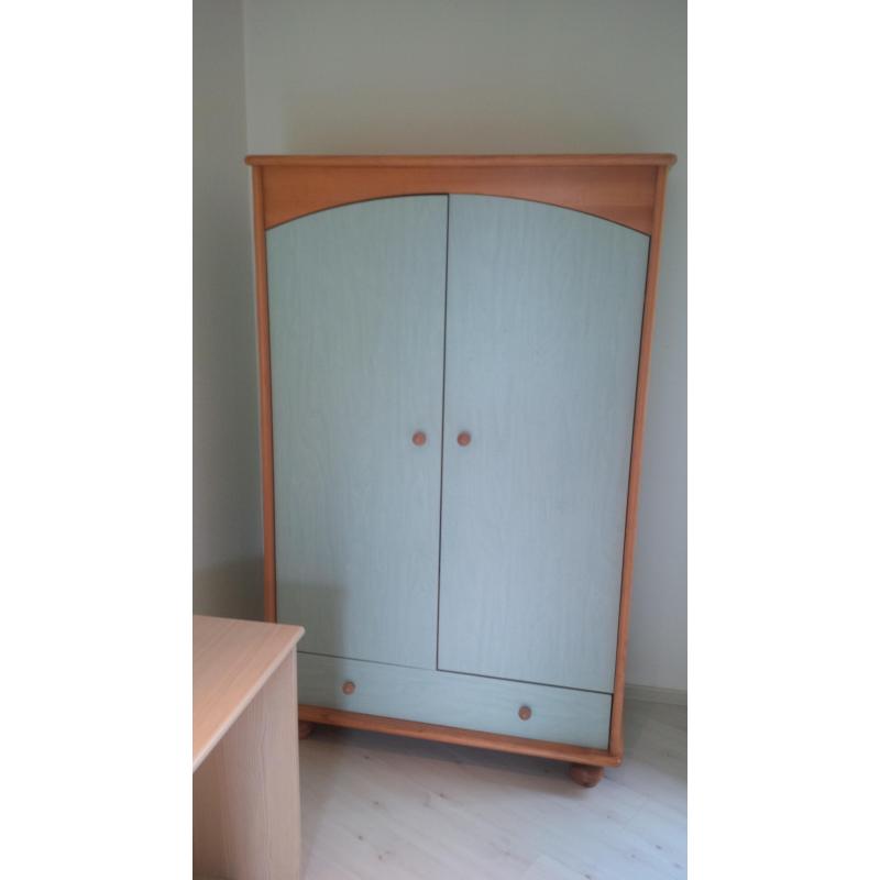 kleerkast met bureau