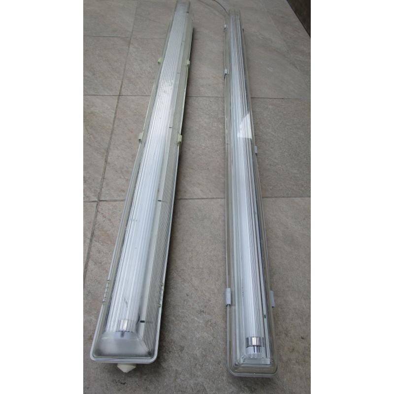 2 grote TL lampen