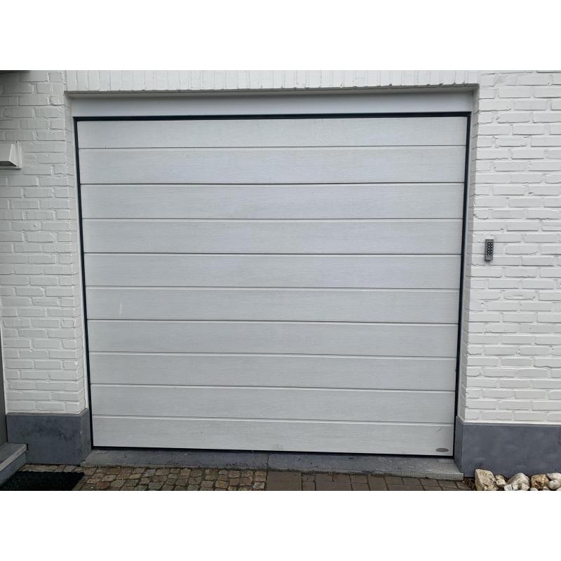 Elektrische sectionele garagepoort met alle toebehoren