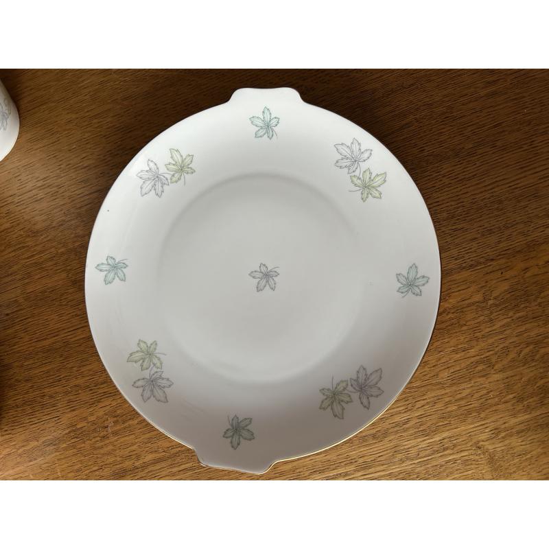 Vintage Koffieservies 12 personen met blaadjesmotief