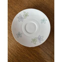 Vintage Koffieservies 12 personen met blaadjesmotief