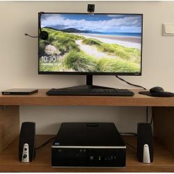 HP Desktop Windows 10 PRO   TOP 27 inch Monitor & ` Vele toebehoren`