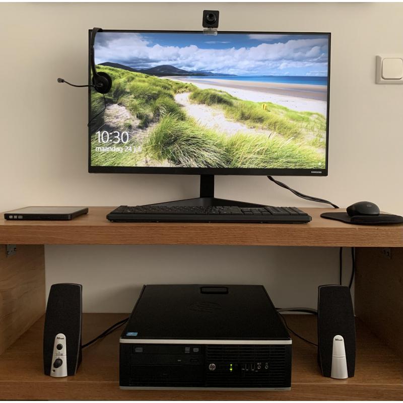 HP Desktop Windows 10 PRO   TOP 27 inch Monitor & ` Vele toebehoren`