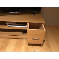 tvmeubel in hout met 2 lades en legplanken