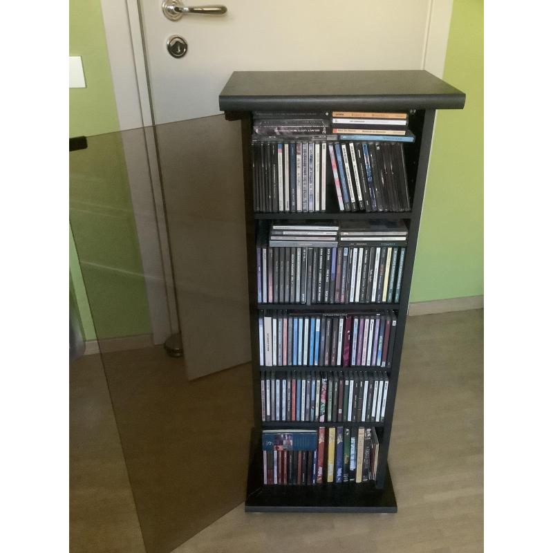 Kastje gevuld met CD’s