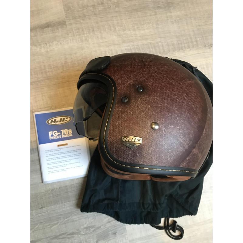 Helm HJC leder look