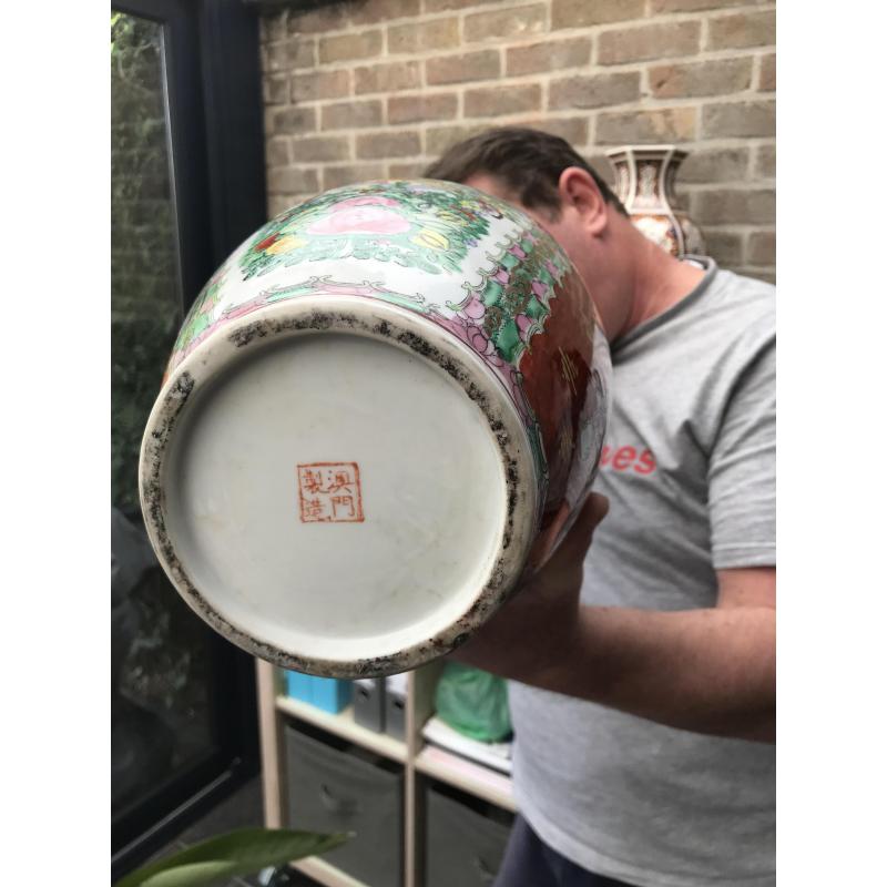 3 Chinese vazen met stempel en handtekening