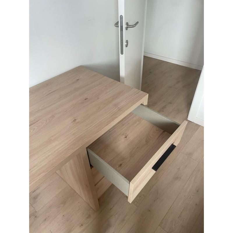 Tienerkamer zo goed als nieuw