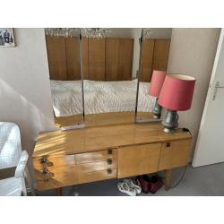 Slaapkamer sixties met recente lattenbodem