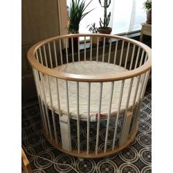 Babybox, rond 'park', GRATIS wipstoeltje erbij