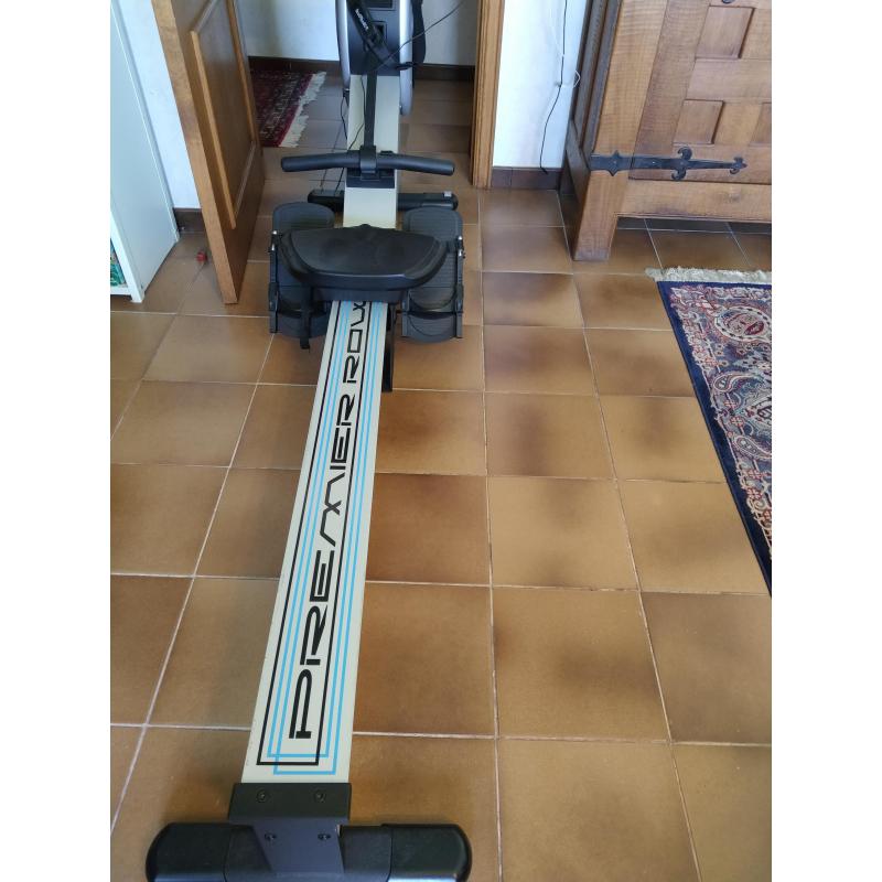 R100APM Premier Rower