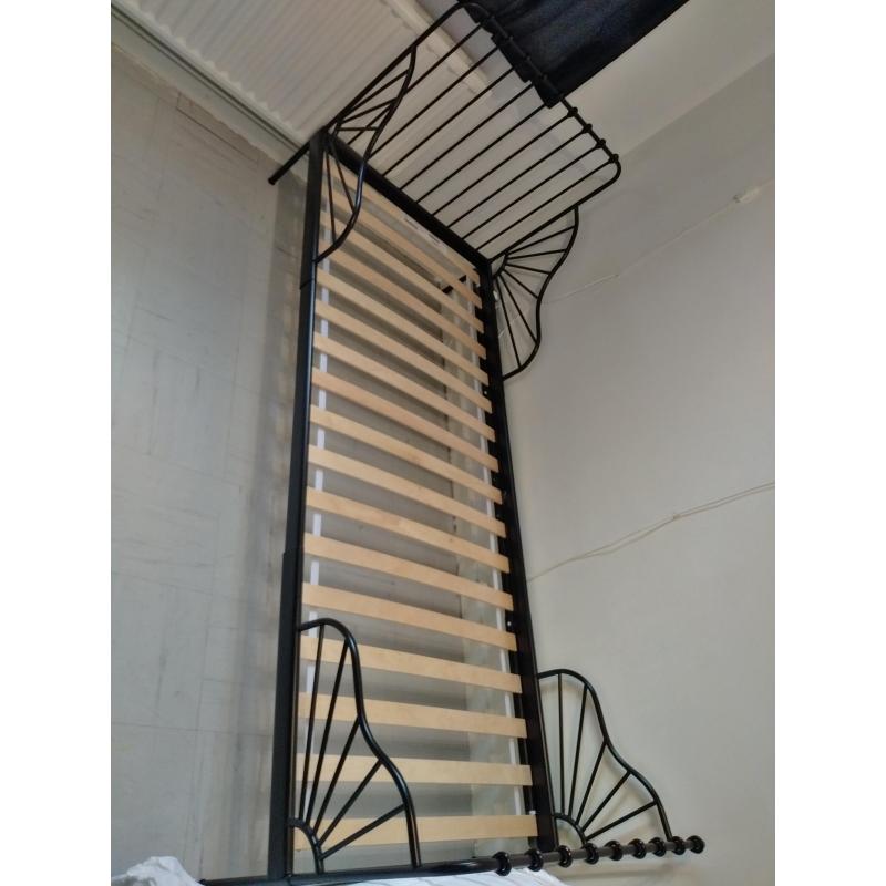Metalen bed 80x200 (incl. lattenbodem, matras & handleiding)