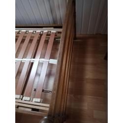 Lot van 4 EIKEN 1 - persoonsbedden mèt lattenbodem
