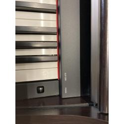 Yamaha CLP 330 (inclusief pianobank)
