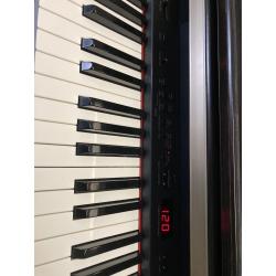 Yamaha CLP 330 (inclusief pianobank)