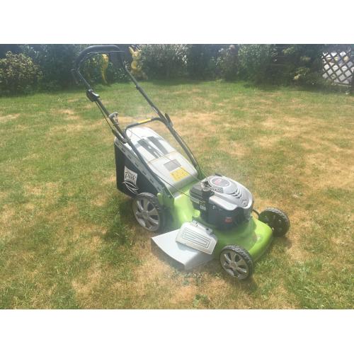 Grasmaaier benzine zelftrekker