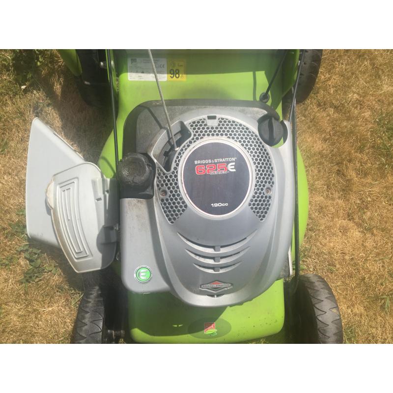 Grasmaaier benzine zelftrekker