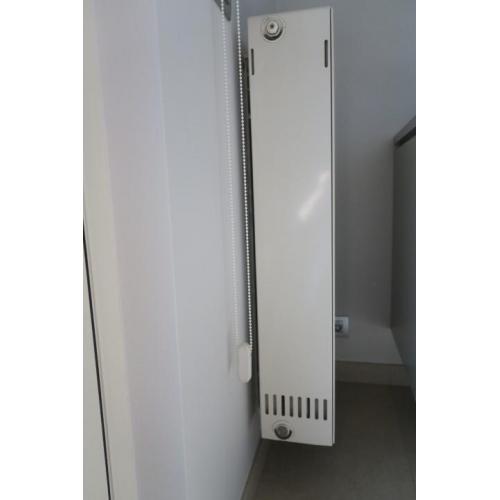 Def radiator met ingebouwde th-kraan