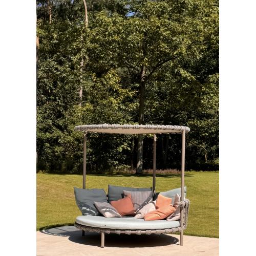 Cassina tuinbed