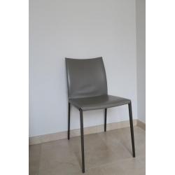 8 Lia stoelen Zanotta - by Roberto Barbieri