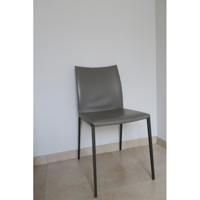 8 Lia stoelen Zanotta - by Roberto Barbieri