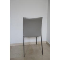 8 Lia stoelen Zanotta - by Roberto Barbieri