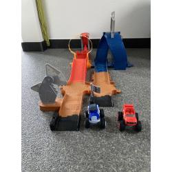 Hot Wheels Action Dubbele Loopingrace Speelset