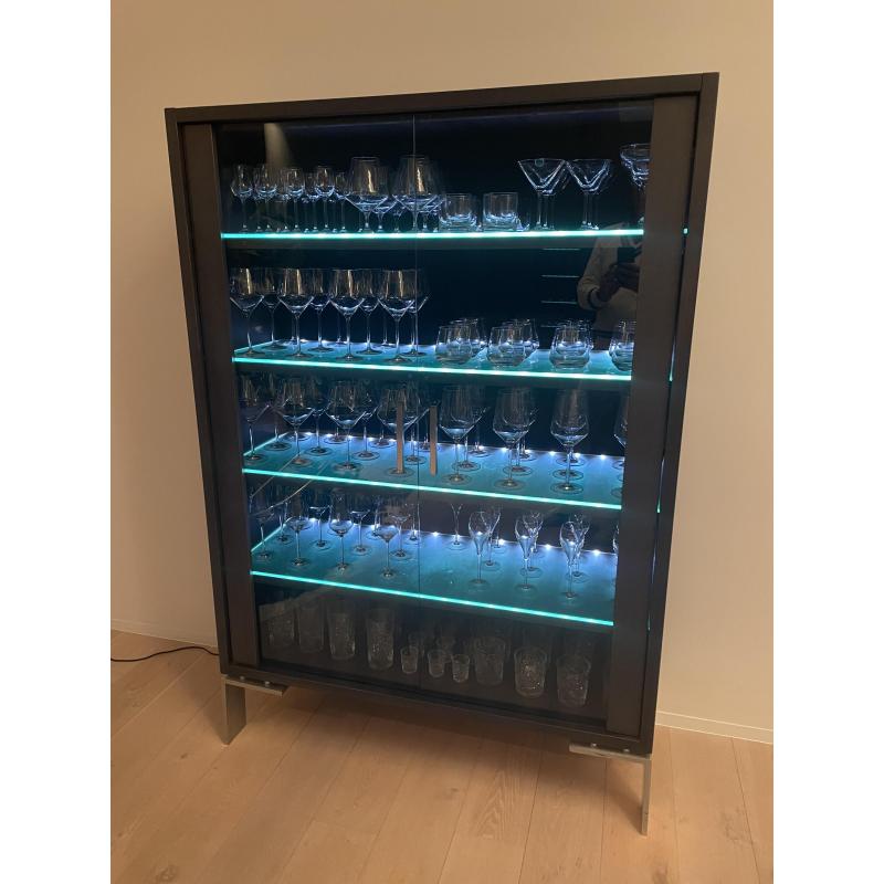 vitrinekast met verlichting