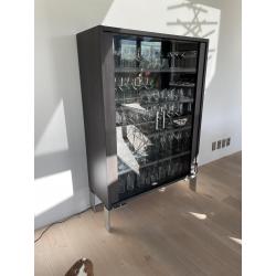 vitrinekast met verlichting