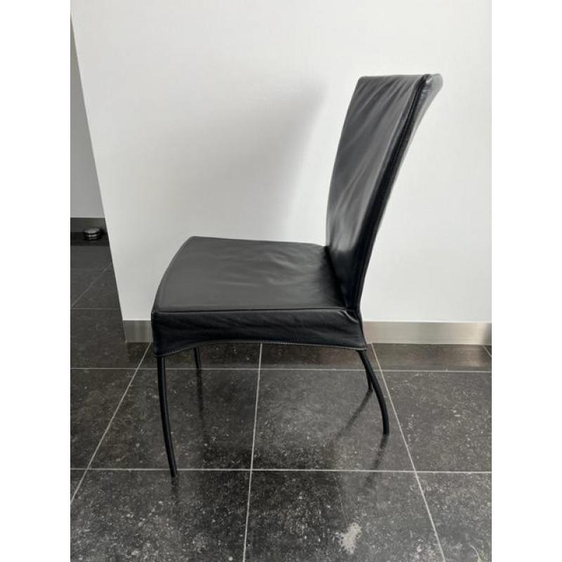 6 lederen zwarte designstoelen merk Montis Spica